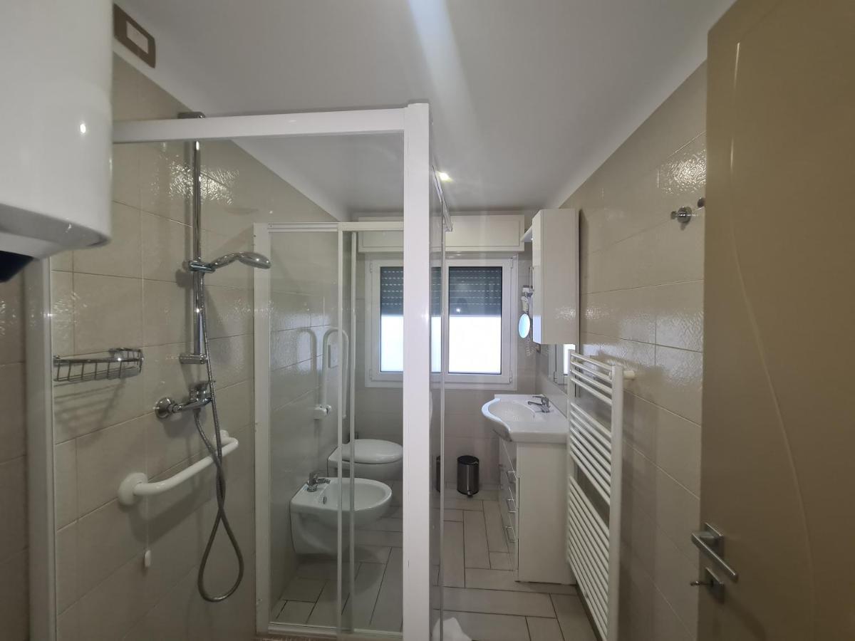 Nero D'Avorio Apartments 리미니 외부 사진